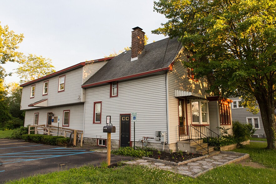 322 Ballston Ave, Schenectady, NY à vendre - Photo du bâtiment - Image 3 de 32