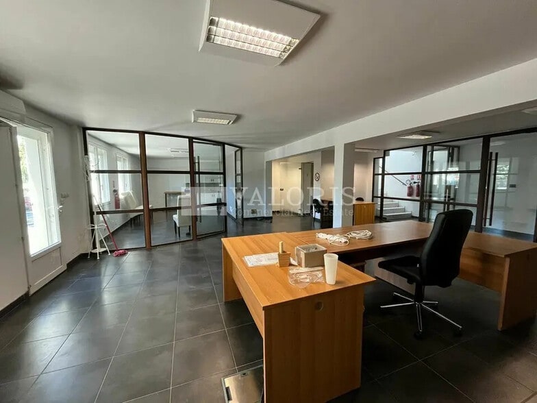 Flex in Rousset for lease - Interior Photo - Image 3 of 22