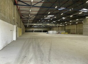 Industrial in Pantin for lease Interior Photo- Image 2 of 3