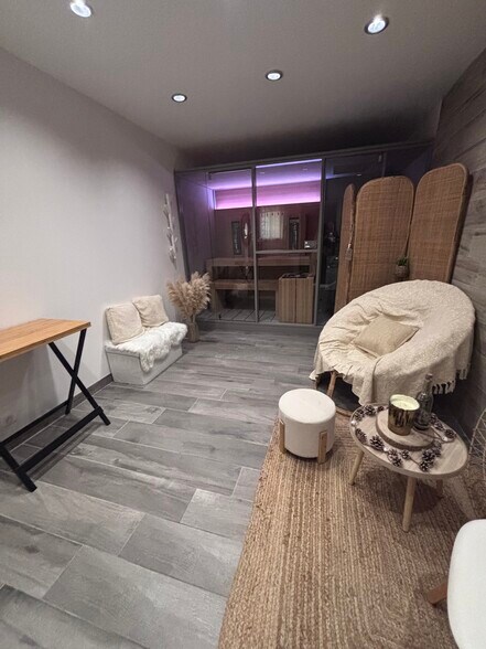 29 Rue Des Alpilles, Lançon-Provence for sale - Building Photo - Image 3 of 7