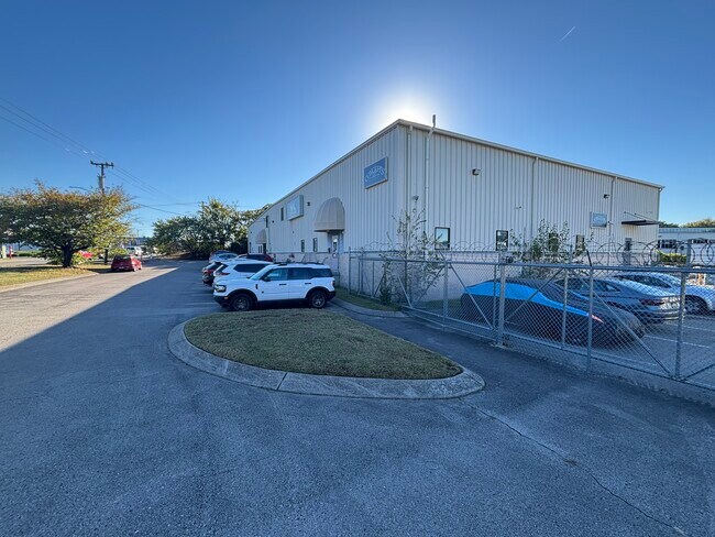 More details for 305 Arlington Ave, Nashville, TN - Industrial for Lease