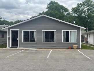 Plus de détails pour 710 S Main St, Troy, IL - Vente au détail à vendre