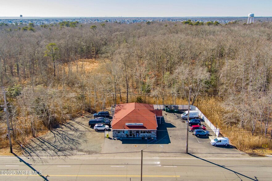 905 E Bay Ave, Manahawkin, NJ à vendre - Photo du bâtiment - Image 3 de 16