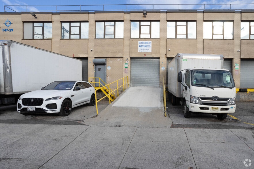 147-29 182nd St, Jamaica, NY for lease - Building Photo - Image 3 of 4
