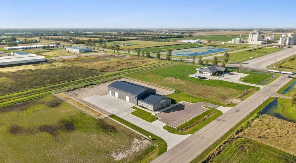 617 N Production St, Aberdeen, SD à vendre - Photo du bâtiment - Image 2 de 13