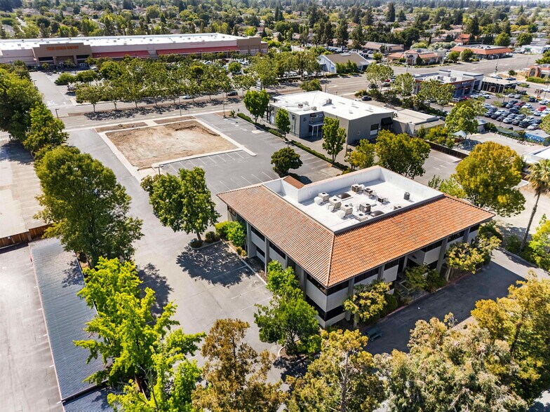 992 S De Anza Blvd, San Jose, CA for lease - Building Photo - Image 3 of 28