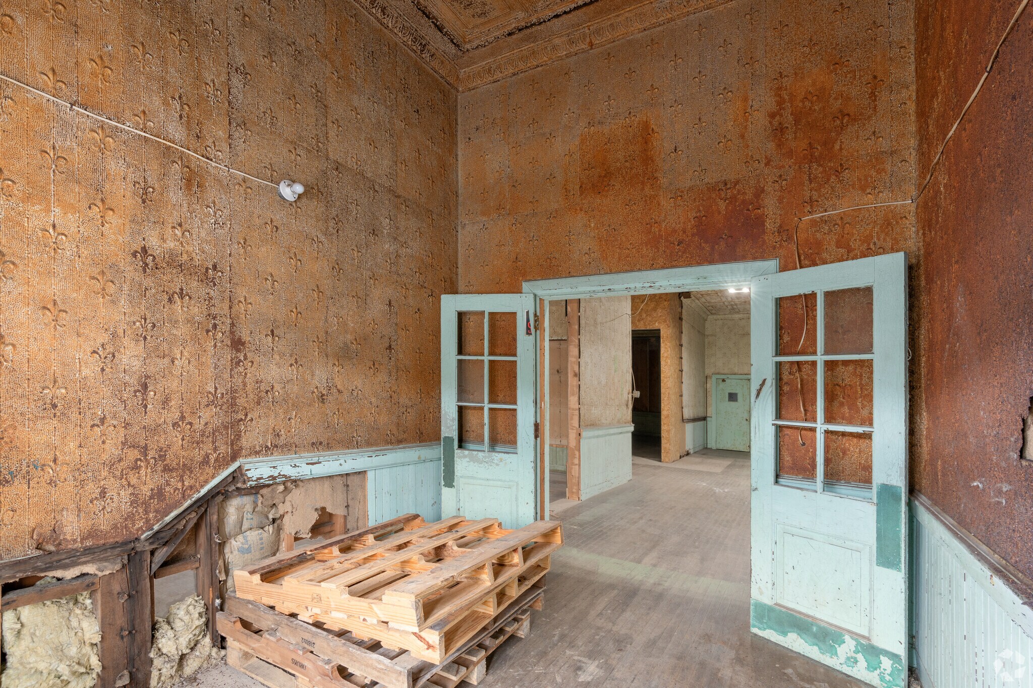 1934 PA-940, Freeland, PA for lease Interior Photo- Image 1 of 11