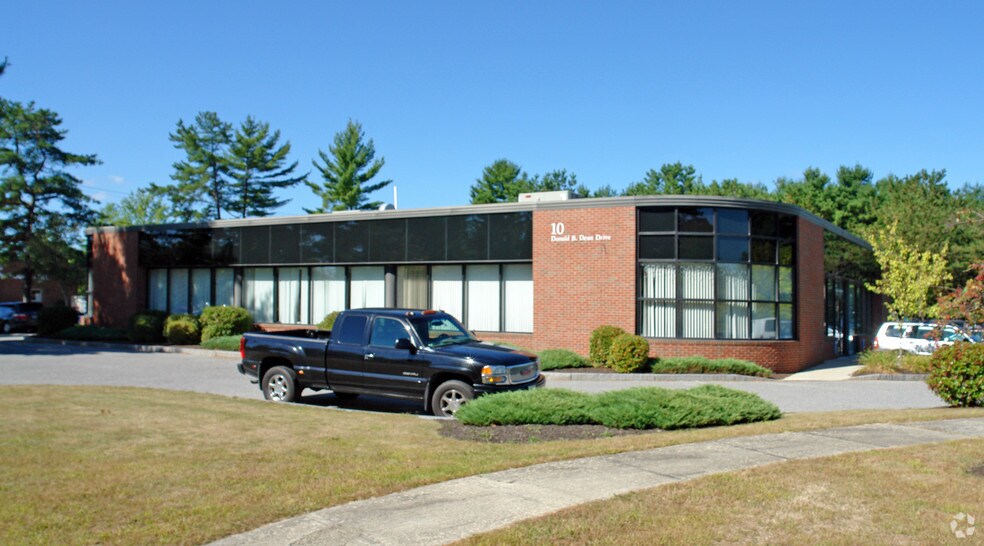 10 Donald B Dean Dr, South Portland, ME à louer - Photo principale - Image 1 de 2