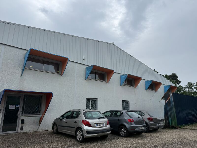 Local d'activités dans Le Haillan à vendre Photo du bâtiment- Image 1 de 11