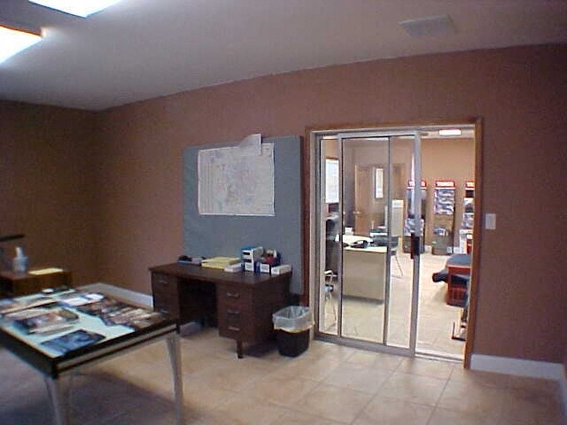 1880 N Prairie St, Springfield, MO à vendre - Photo du bâtiment - Image 3 de 28