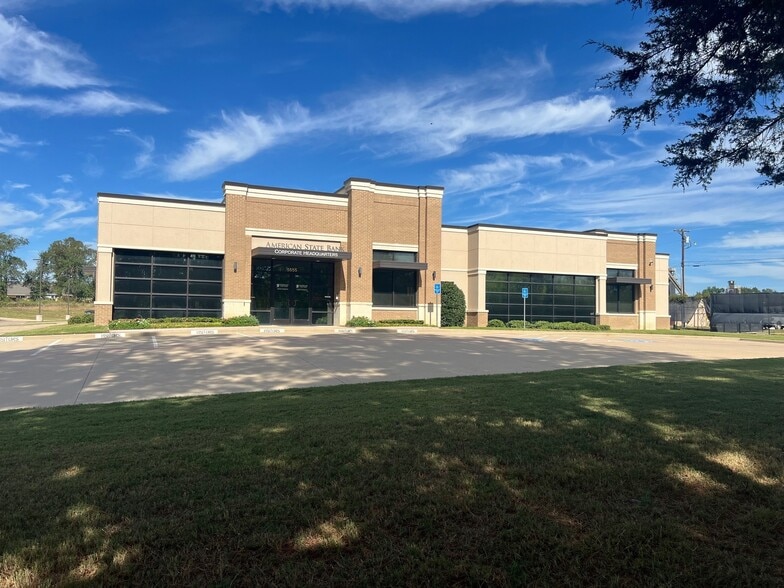 5555 Old Jacksonville Hwy, Tyler, TX à louer - Photo du bâtiment - Image 2 de 13