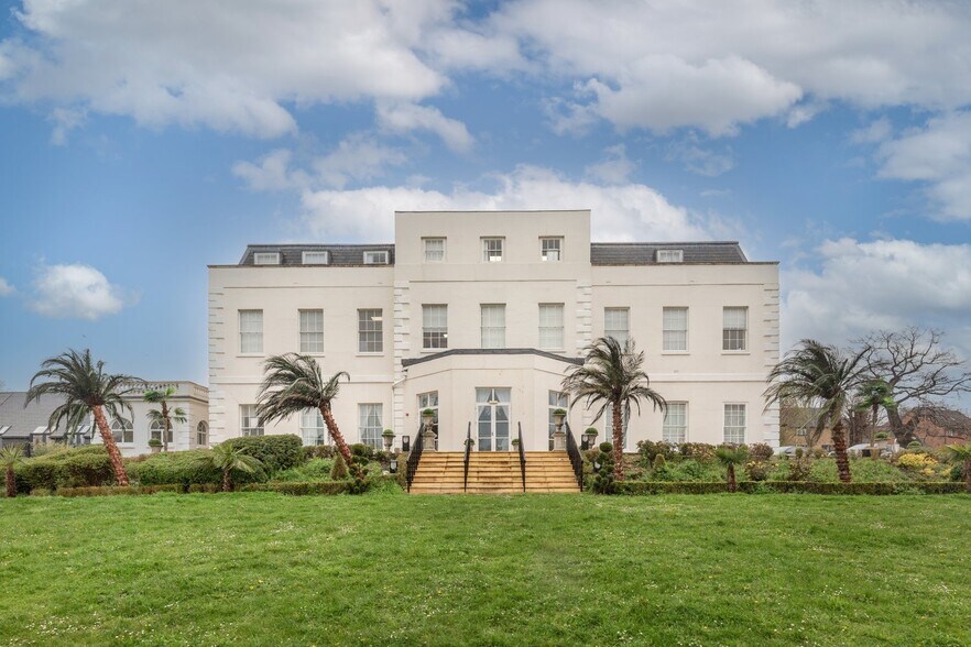 Wren Av, Uxbridge à louer - Photo du bâtiment - Image 2 de 4