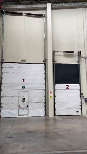 Carrer Mas de Porchinos, 3, Riba-roja de Túria, Valencia à louer - Vidéo sur l’inscription commerciale - Image 2 de 23