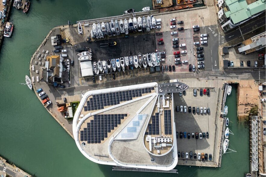 East St, Portsmouth à vendre - Photo du bâtiment - Image 3 de 15