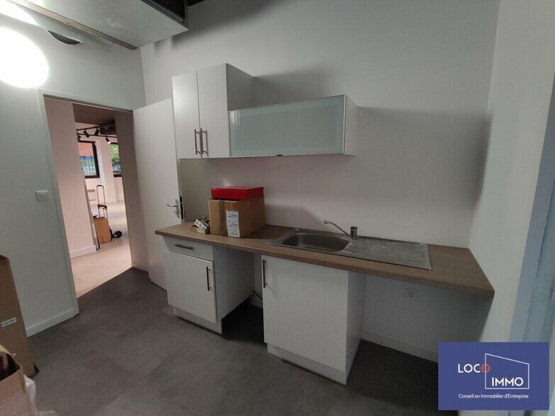 Office in Mérignac for lease - Interior Photo - Image 3 of 4
