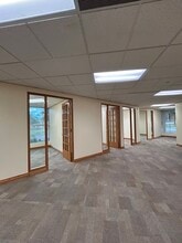 5500 N Service Rd, Burlington, ON for lease Interior Photo- Image 2 of 26
