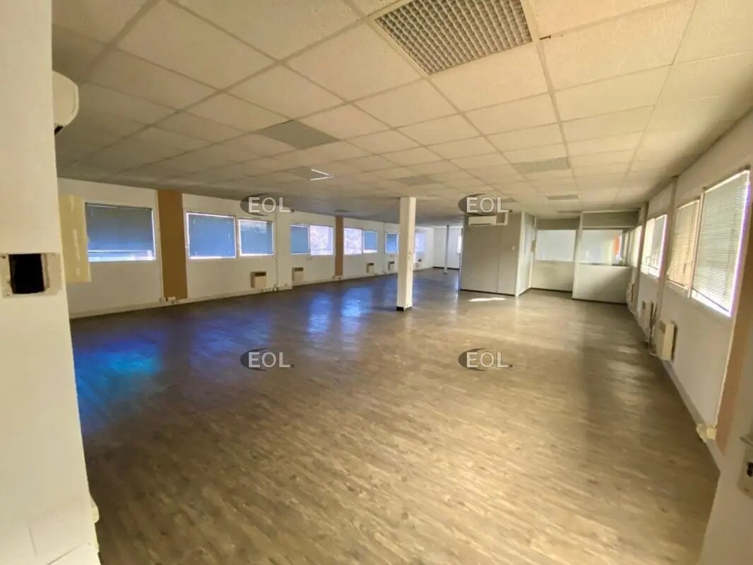 Office in Vitrolles for lease Interior Photo- Image 1 of 5