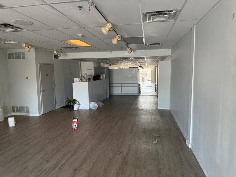109-133 N York Rd, Willow Grove, PA for lease - Building Photo - Image 3 of 11
