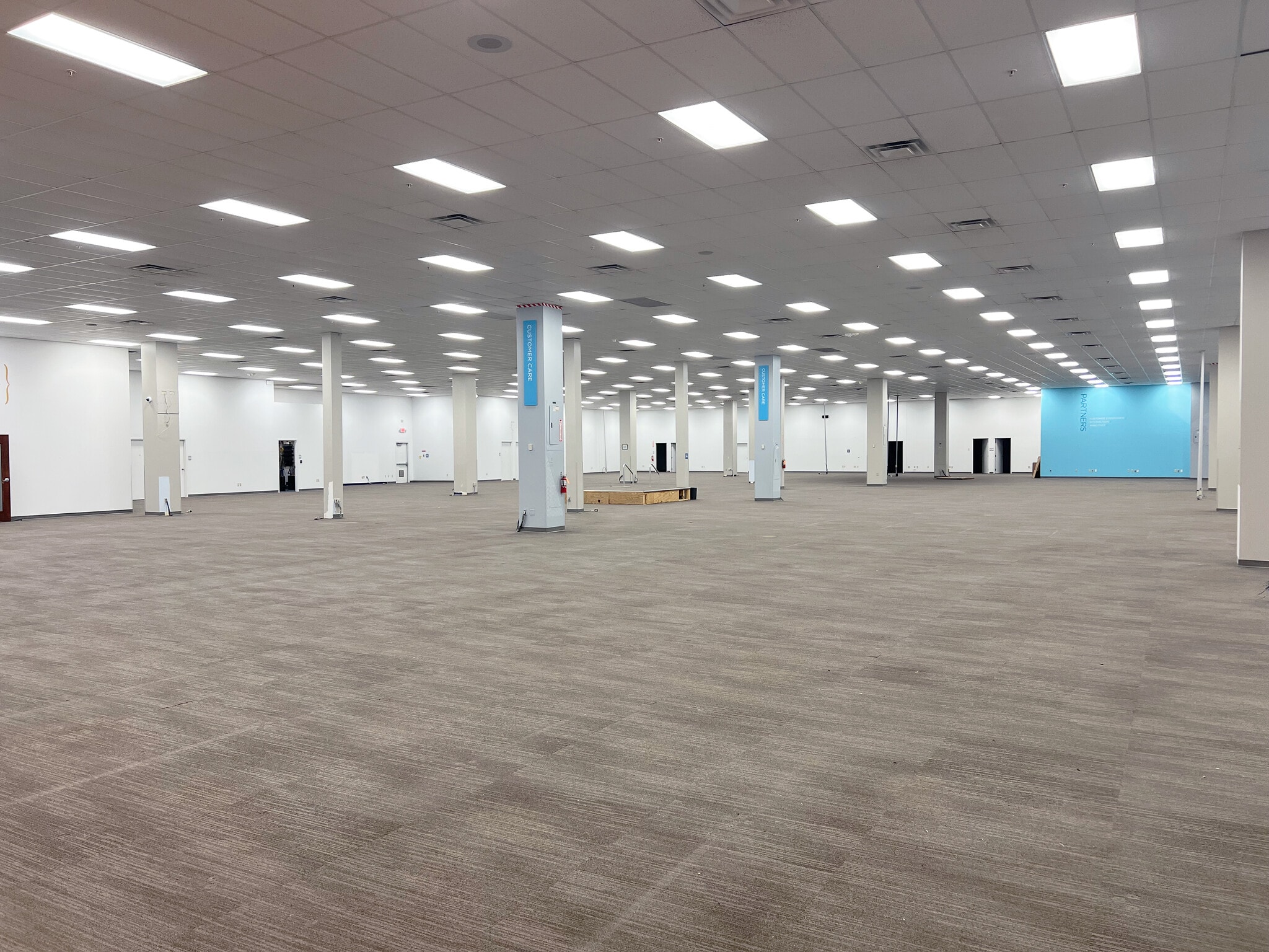 220 W Schrock Rd, Westerville, OH for sale Interior Photo- Image 1 of 10