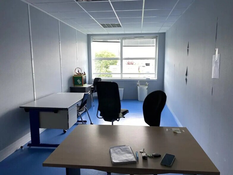 Office in Rennes for lease - Interior Photo - Image 2 of 13
