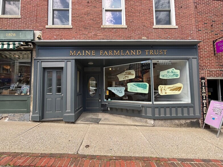 97 Main St, Belfast, ME à vendre - Photo du bâtiment - Image 2 de 18