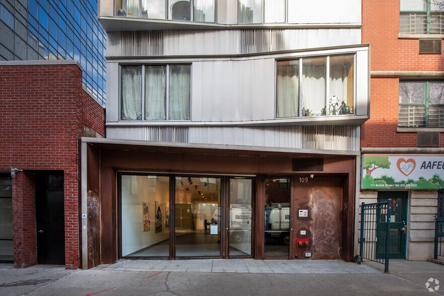 109 Norfolk St, New York, NY à vendre - Photo du bâtiment - Image 2 de 5