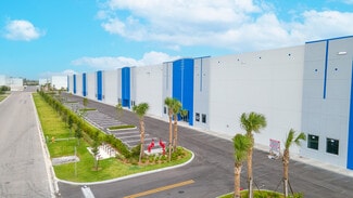 Plus de détails pour 10900 NW 146th St, Hialeah Gardens, FL - Industriel à louer
