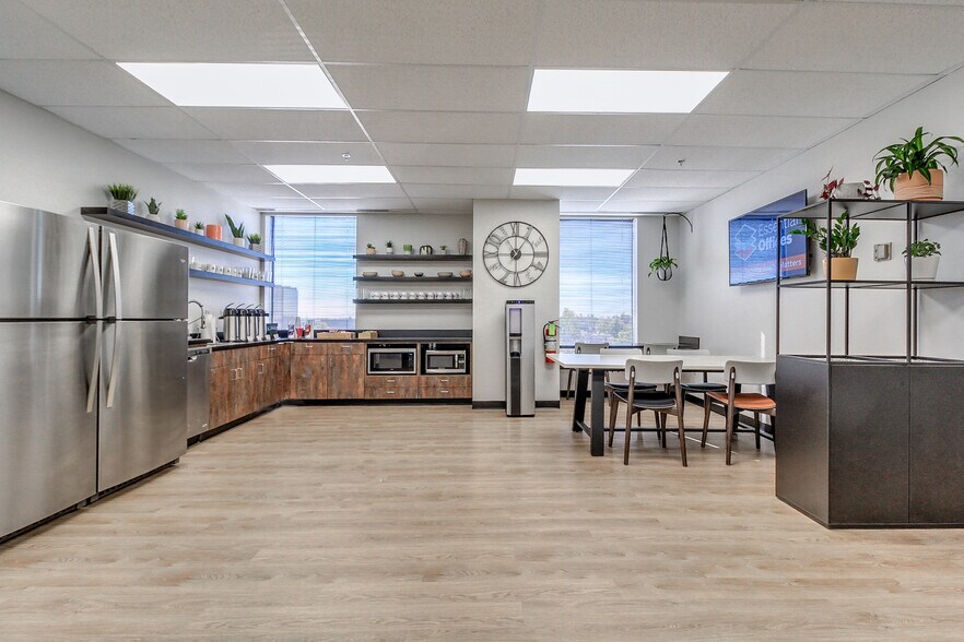 3030 NW Expressway, Oklahoma City, OK à louer - Photo intérieure - Image 3 de 20