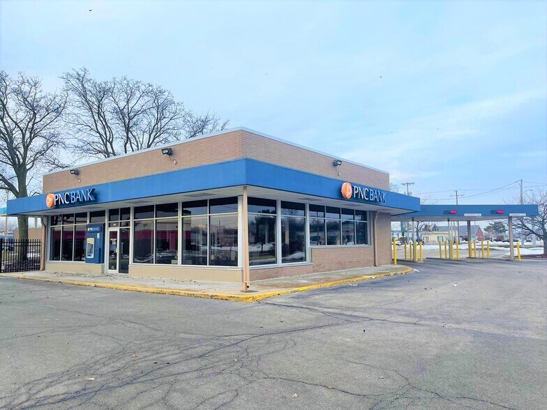 5826 Lewis Ave, Toledo, OH à vendre - Photo du bâtiment - Image 1 de 11