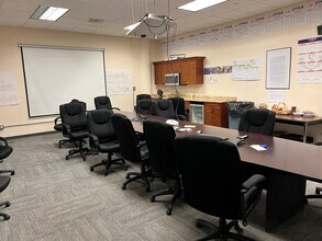 29-76 Northern Blvd, Long Island City, NY à louer Photo intérieure- Image 2 de 4