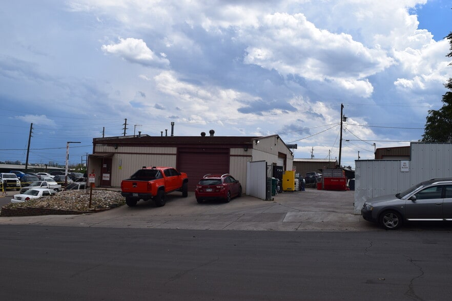 2401 S Raritan St, Englewood, CO for sale - Building Photo - Image 2 of 22