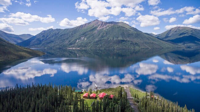 Plus de détails pour Wilderness Lodge, Whitehorse, YT - Spécialité à vendre
