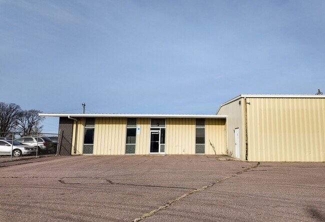 Plus de détails pour 1409 N K Ave, Sioux Falls, SD - Industriel à louer