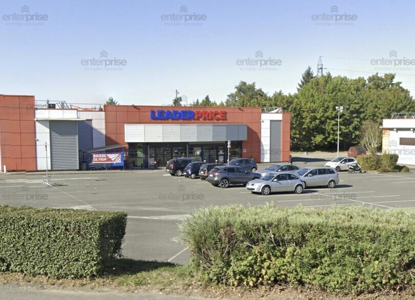 Industrial in Hénin-Beaumont for lease - Building Photo - Image 1 of 6