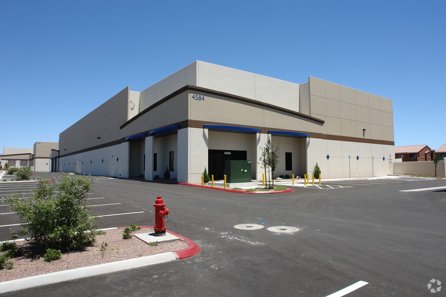 4584 Calimesa St, Las Vegas, NV for lease - Primary Photo - Image 1 of 1