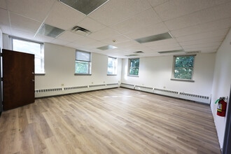 3 3rd St, Bordentown, NJ for lease Interior Photo- Image 1 of 2