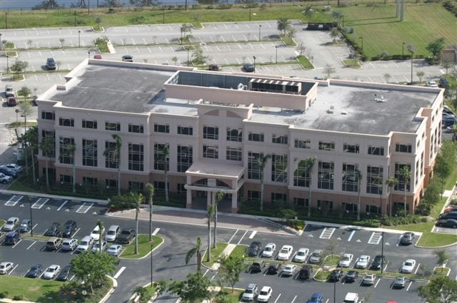 1560 Sawgrass Corporate Pkwy, Sunrise, FL for lease - Building Photo - Image 1 of 13