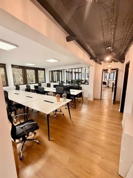 5 Place Du Colonel Fabien, Paris à louer - Photo intérieure - Image 3 de 11