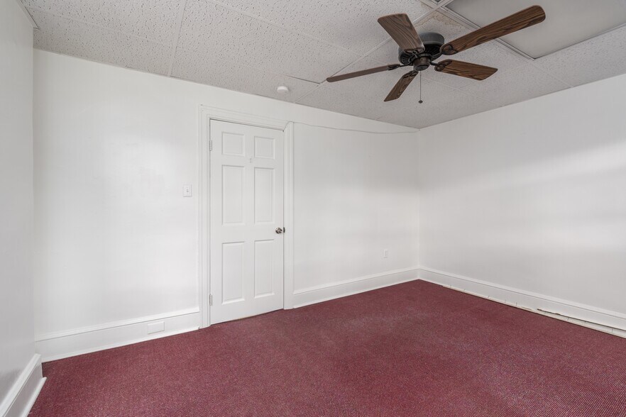 824 N Queen St, Martinsburg, WV à vendre - Photo du bâtiment - Image 2 de 29