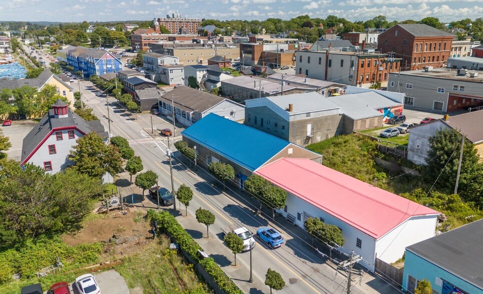 1 Central St, Yarmouth, NS à vendre - Photo du bâtiment - Image 3 de 3