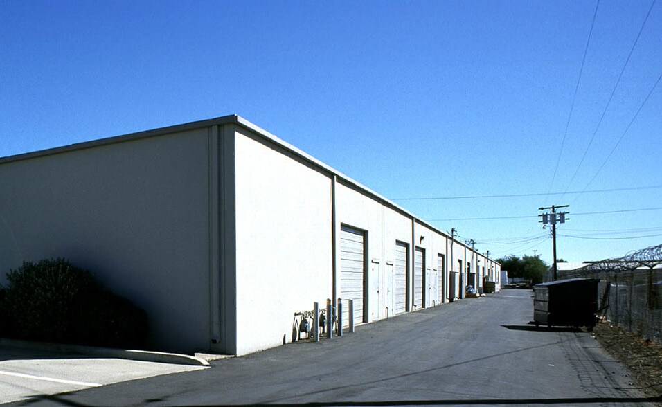 5711 Florin Perkins Rd, Sacramento, CA à louer - Autre - Image 2 de 3