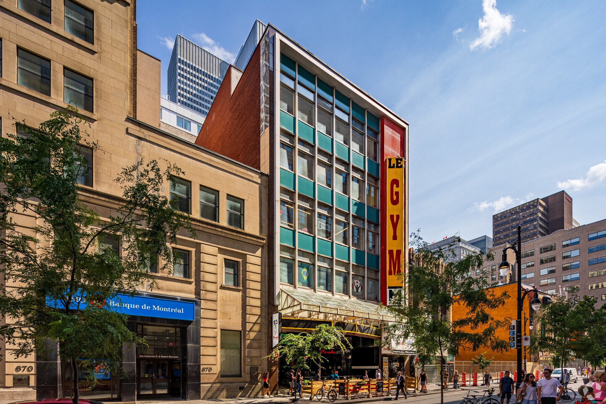 680 Rue Sainte-Catherine O, Montréal, QC for sale Primary Photo- Image 1 of 1