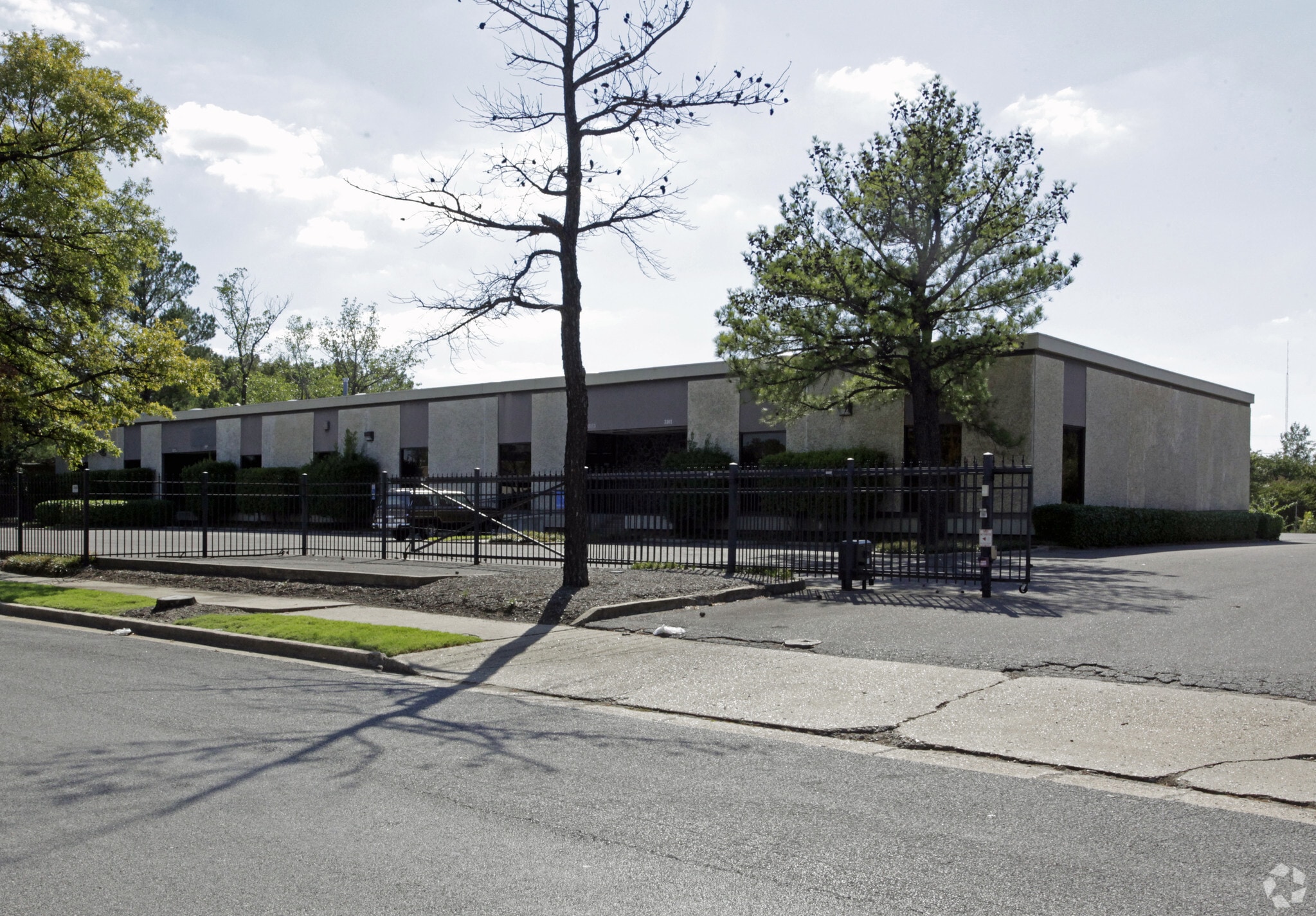 3101-3111 Directors Row, Memphis, TN for lease Primary Photo- Image 1 of 3
