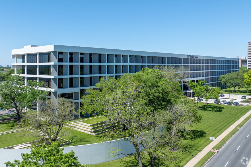 6500 West Loop South, Bellaire, TX à vendre - Photo principale - Image 1 de 1