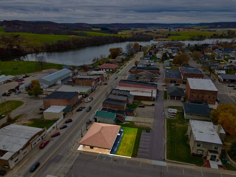 845 Water Ave, Hillsboro, WI à vendre - Photo du bâtiment - Image 3 de 23