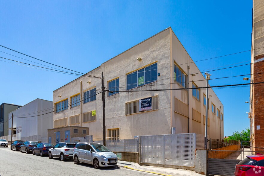 Industriel dans Sant Joan Despí, Barcelona à louer - Photo du bâtiment - Image 2 de 18