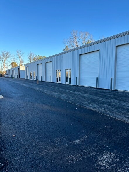 10083 Patterson Park Rd, Ashland, VA à louer - Photo du bâtiment - Image 2 de 10