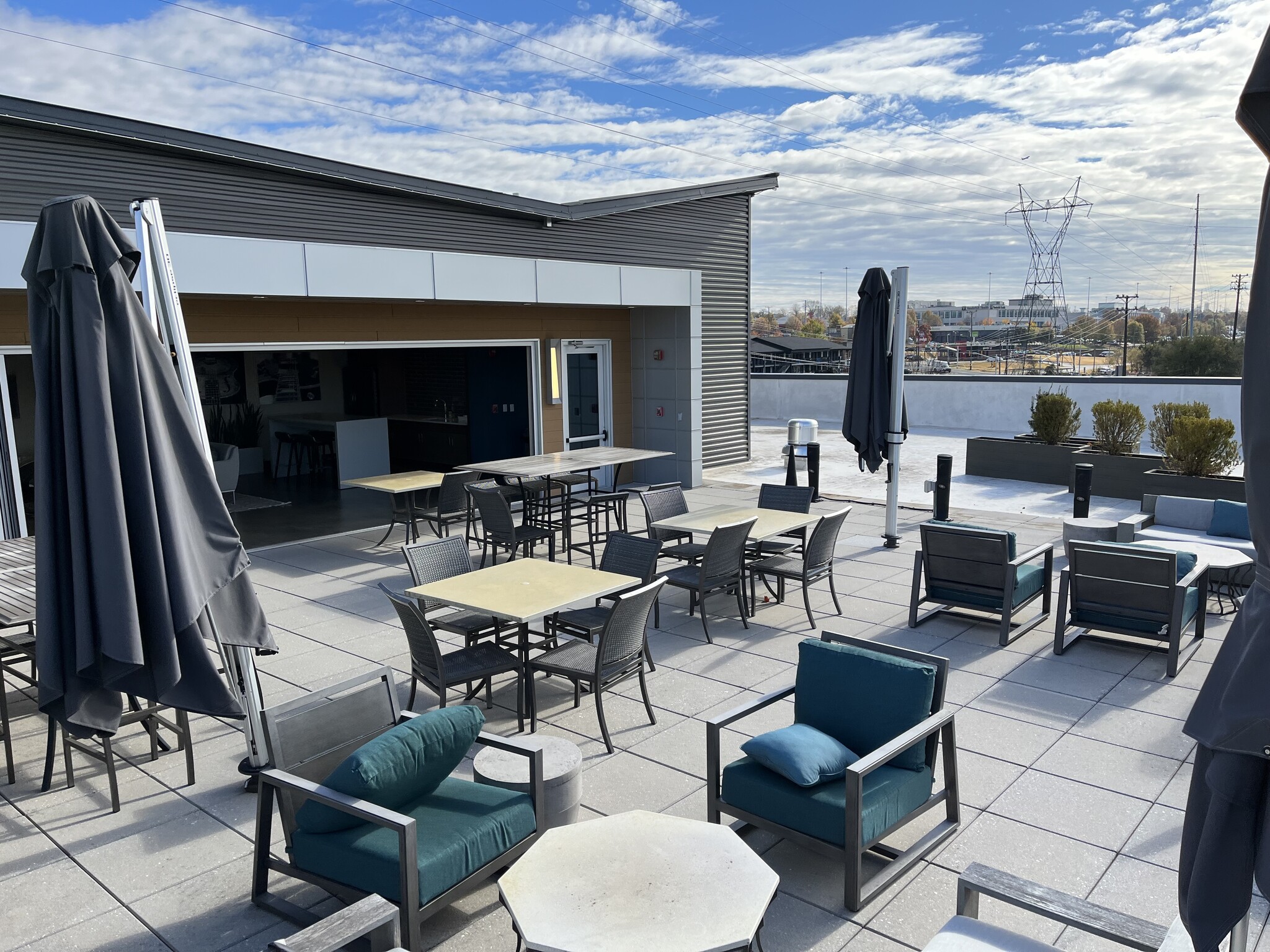 2920 Berry Hill Dr, Nashville, TN à louer Photo intérieure- Image 1 de 3