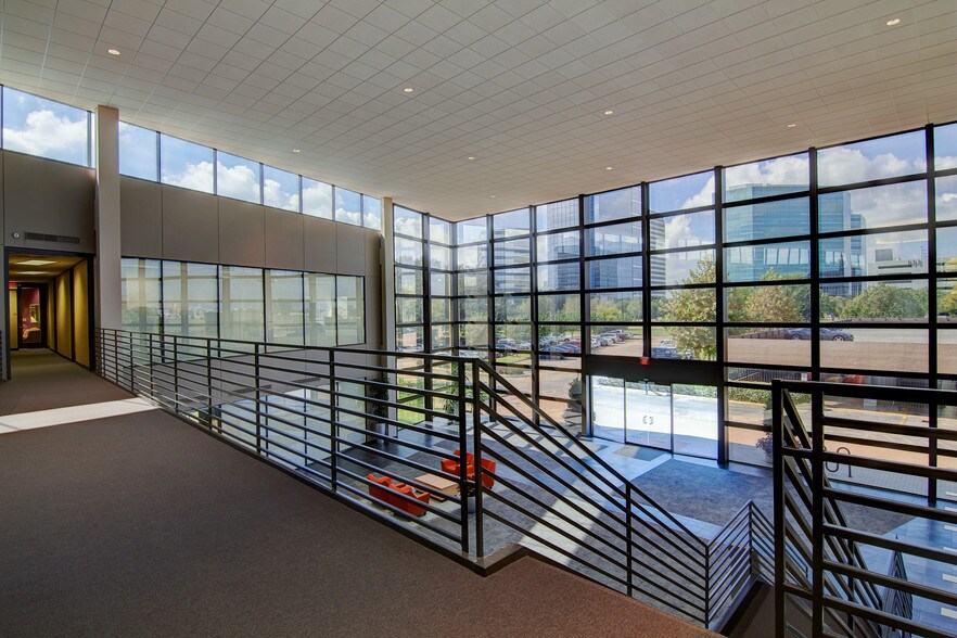 10200 Richmond Ave, Houston, TX à louer - Hall d’entrée - Image 3 de 5