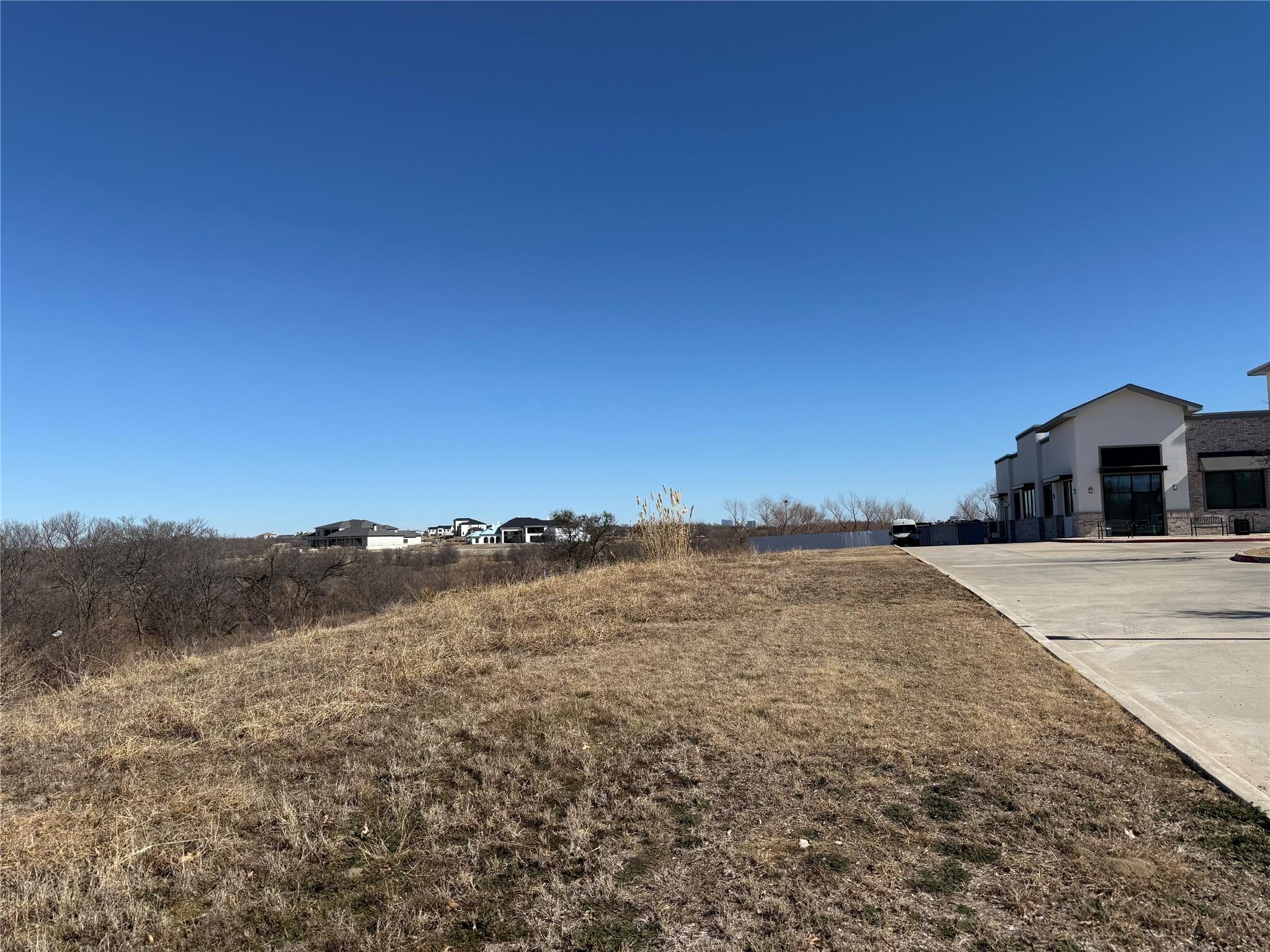 0000 Overlake Dr, The Colony, TX à vendre Photo du bâtiment- Image 1 de 5
